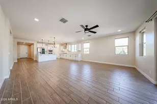 5121 N 81st Ave, Glendale, AZ 85303 - Photo 7