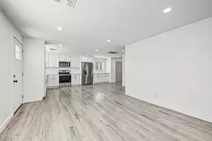 1332 E Campbell Ave, Phoenix, AZ 85014 - Photo 9
