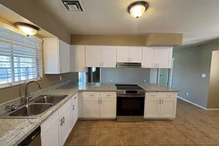 3828 W Lane Ave, Phoenix, AZ 85051 - Photo 5