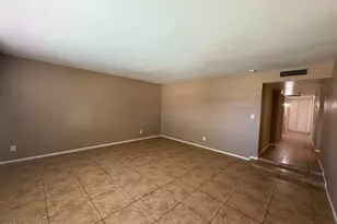 3828 W Lane Ave, Phoenix, AZ 85051 - Photo 9