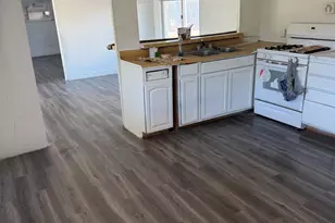 9405 S 11th Dr, Phoenix, AZ 85041 - Photo 5