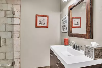 2458 E Roma Avenue, Phoenix, AZ 85016 - Photo 7