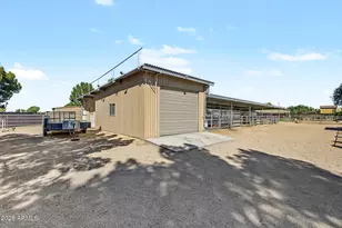 1744 E Country Ln, Gilbert, AZ 85298 - Photo 39