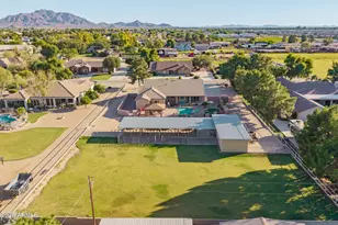 1744 E Country Ln, Gilbert, AZ 85298 - Photo 47