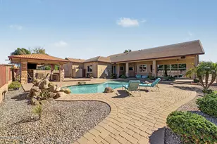 1744 E Country Ln, Gilbert, AZ 85298 - Photo 33