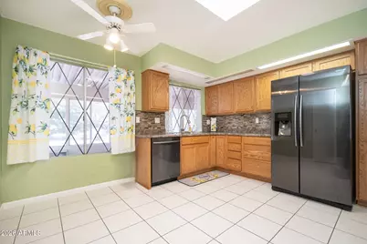 9304 W Briarwood Circle, Sun City, AZ 85351 - Photo 15