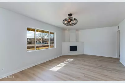 4322 E Mulberry Drive, Phoenix, AZ 85018 - Photo 9