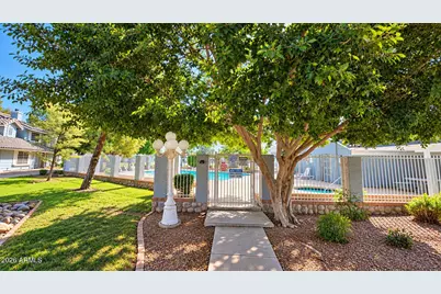 860 N McQueen Road #1012, Chandler, AZ 85225 - Photo 17