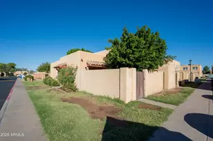 948 S Alma School Rd, Mesa, AZ 85210 - Photo 17