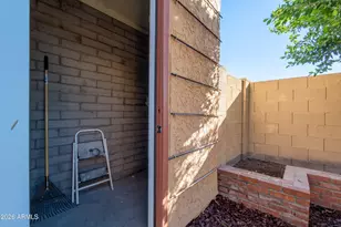 948 S Alma School Rd, Mesa, AZ 85210 - Photo 13