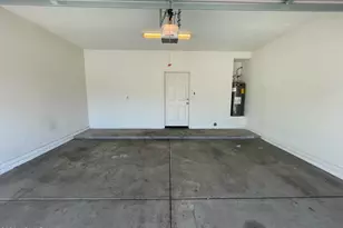 10225 W Camelback Rd, Phoenix, AZ 85037 - Photo 21