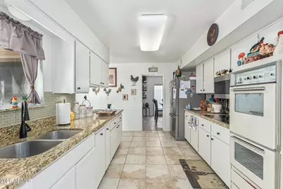 10776 W Cinnebar Avenue, Sun City, AZ 85351 - Photo 5
