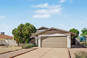 9758 N 68th Ln, Peoria, AZ 85345 - Photo 1