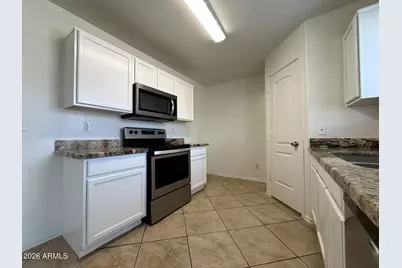 5807 N 73rd Drive, Glendale, AZ 85303 - Photo 11