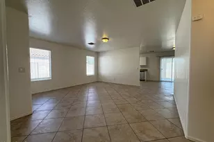 5807 N 73rd Dr, Glendale, AZ 85303 - Photo 9