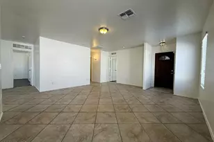 5807 N 73rd Dr, Glendale, AZ 85303 - Photo 7
