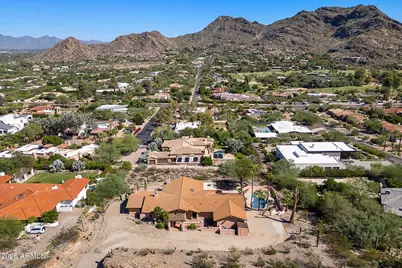 7600 N Moonlight Lane, Paradise Valley, AZ 85253 - Photo 5