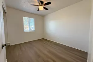 5825 W Flower St, Phoenix, AZ 85031 - Photo 15