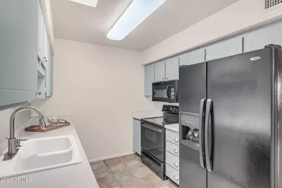 10013 W Thunderbird Boulevard, Sun City, AZ 85351 - Photo 19