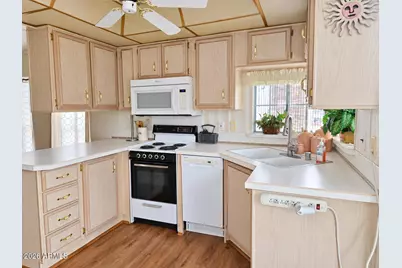 17200 W Bell Road W #509, Surprise, AZ 85374 - Photo 9