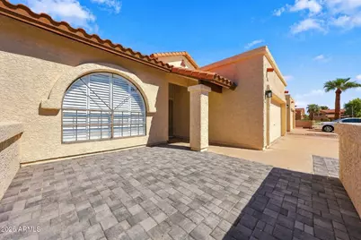 2966 W Comstock Drive, Chandler, AZ 85224 - Photo 3