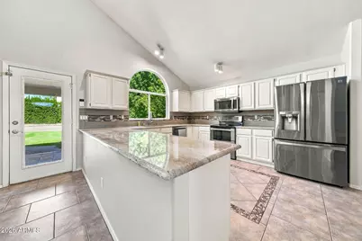 6564 W Lone Cactus Drive, Glendale, AZ 85308 - Photo 17