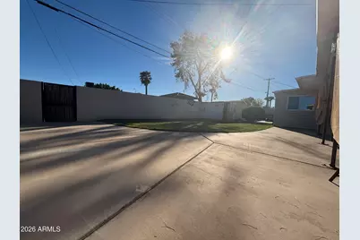 3915 W Keim Drive, Phoenix, AZ 85019 - Photo 17