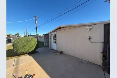 3915 W Keim Drive, Phoenix, AZ 85019 - Photo 3