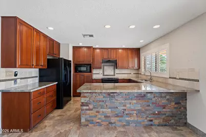 8631 E Vista Drive, Scottsdale, AZ 85250 - Photo 9