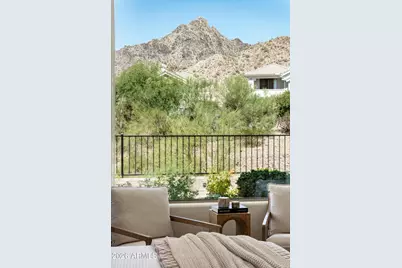 3124 E Squaw Peak Circle, Phoenix, AZ 85016 - Photo 9
