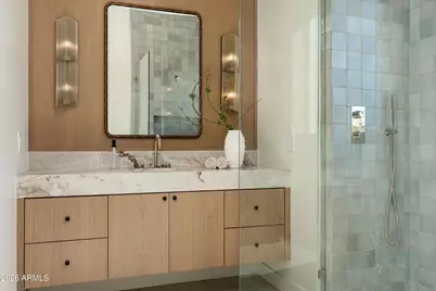 3124 E Squaw Peak Circle, Phoenix, AZ 85016 - Photo 13