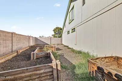 8717 W Clarendon Avenue, Phoenix, AZ 85037 - Photo 23