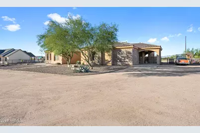 1602 E Lobo Street, San Tan Valley, AZ 85140 - Photo 3