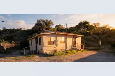 341 N Lincoln Street, Wickenburg, AZ 85390 - Photo 1