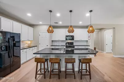 12129 W Remuda Drive, Peoria, AZ 85383 - Photo 5