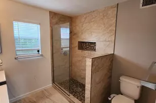 3525 E Wickieup Ln, Phoenix, AZ 85050 - Photo 13