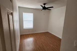 3525 E Wickieup Ln, Phoenix, AZ 85050 - Photo 19
