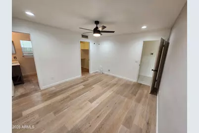 3525 E Wickieup Lane, Phoenix, AZ 85050 - Photo 11