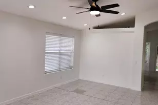 3525 E Wickieup Ln, Phoenix, AZ 85050 - Photo 5