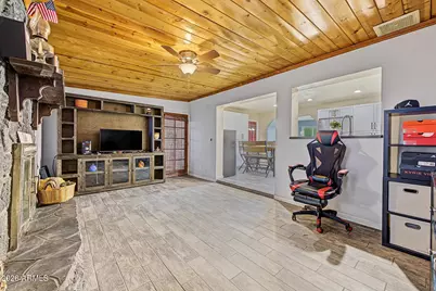 2212 N 47th Drive, Phoenix, AZ 85035 - Photo 9