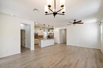 12120 W Cottontail Lane, Peoria, AZ 85383 - Photo 9