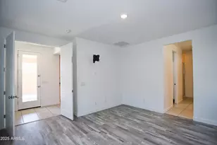 6349 W Raymond St, Phoenix, AZ 85043 - Photo 15