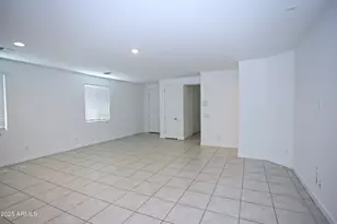 6349 W Raymond St, Phoenix, AZ 85043 - Photo 7