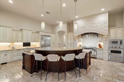 8095 W Expedition Way, Peoria, AZ 85383 - Photo 3