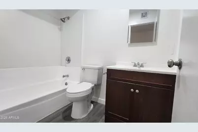 8926 N 55th Avenue, Glendale, AZ 85302 - Photo 7