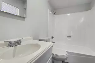 8926 N 55th Ave, Glendale, AZ 85302 - Photo 9