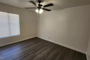8926 N 55th Ave, Glendale, AZ 85302 - Photo 11