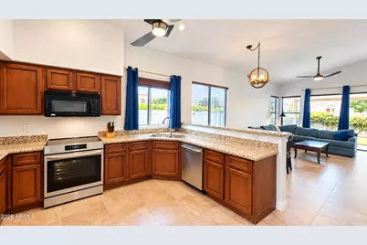 3273 W Megan Street, Chandler, AZ 85226 - Photo 7