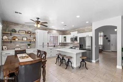 7325 N 72nd Avenue, Glendale, AZ 85303 - Photo 9