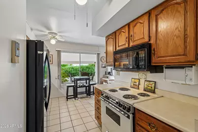 9811 W Mockingbird Drive, Sun City, AZ 85373 - Photo 9